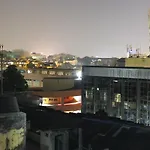 City Hotel